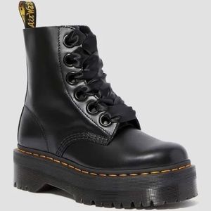 Dr. Martens Molly Platform Boots